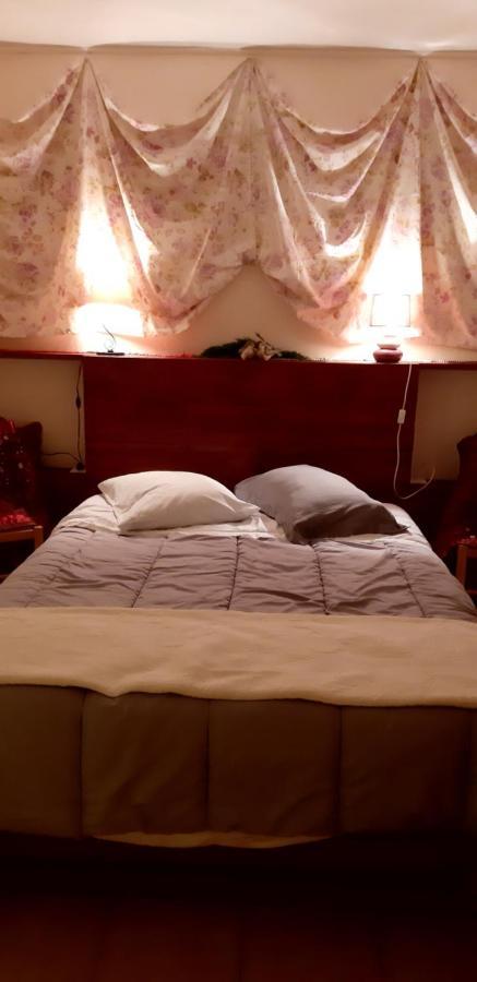 Chez Josie, Gîte et jardin privé, indépendant, calme, parking gratuit, Francheville  Extérieur photo