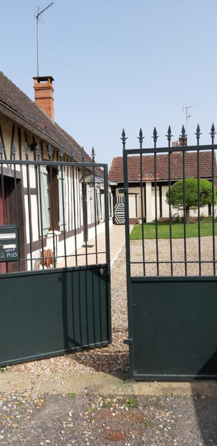 Chez Josie, Gîte et jardin privé, indépendant, calme, parking gratuit, Francheville  Extérieur photo